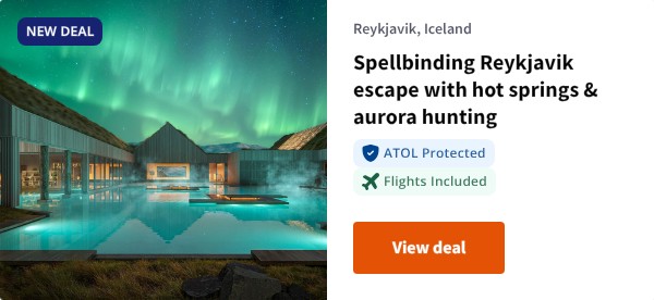 Spellbinding Reykjavik escape with hot springs & aurora hunting